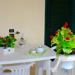 Ξενοδοχείο με διαμερίσματα Villaggio Turistico Defensola Βιέστε