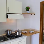 Ξενοδοχείο με διαμερίσματα Villaggio Turistico Defensola