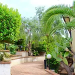 Villaggio Turistico Defensola 3* Βιέστε