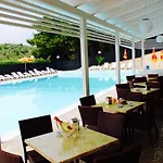 Villaggio Turistico Defensola 3* Βιέστε