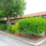 Villaggio Turistico Defensola Βιέστε