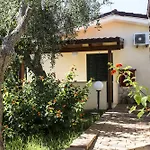 Villaggio Turistico Defensola 3* Βιέστε