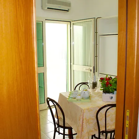 Ξενοδοχείο με διαμερίσματα Villaggio Turistico Defensola 3*