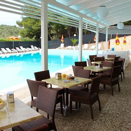 Appart hôtel Villaggio Turistico Defensola 3*