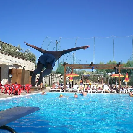 Appart hôtel Villaggio Turistico Defensola 3*